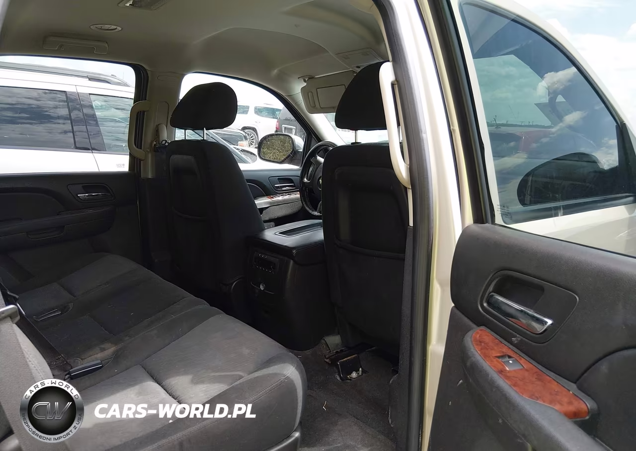 2013 Chevrolet Tahoe Ls VIN:1GNSCAE0XDR375269 - 8
