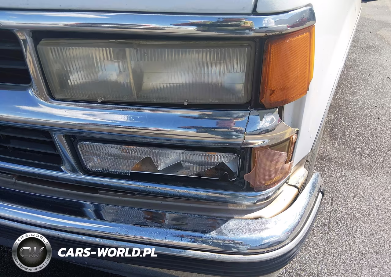 1998 Chevrolet Tahoe Ls VIN:1GNEC13R2WJ317706 - 13