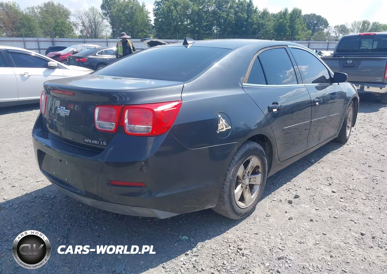 2014 Chevrolet Malibu 1Ls VIN:1G11B5SL8EF135520 - 4