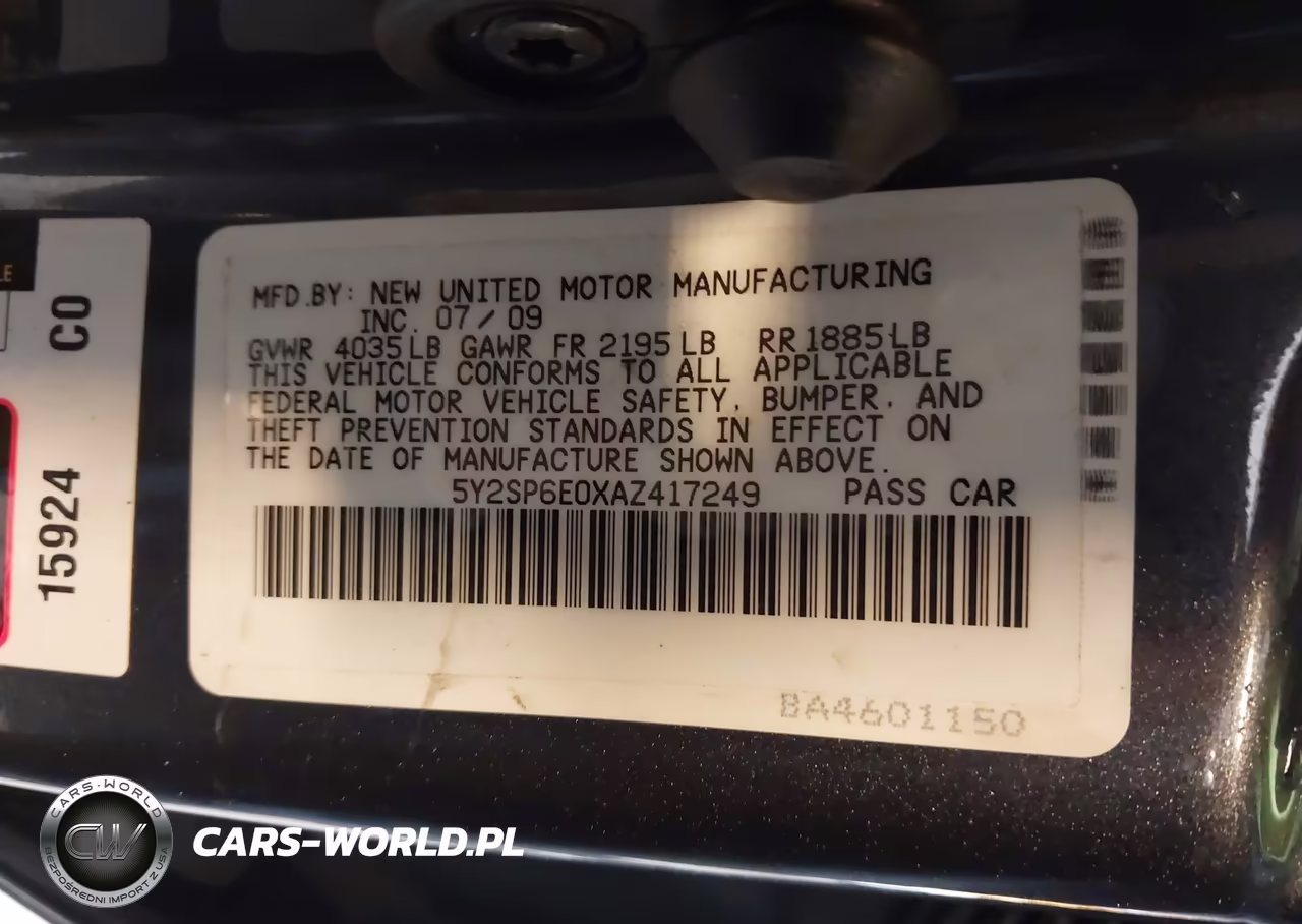 2010 Pontiac Vibe VIN:5Y2SP6E0XAZ417249 - 9
