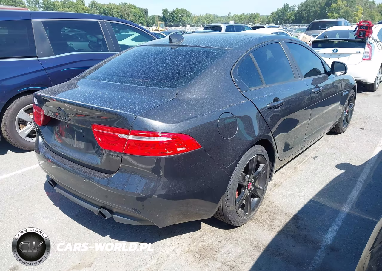 2017 Jaguar Xe 25T Premium VIN:SAJAD4BG9HA955560 - 4