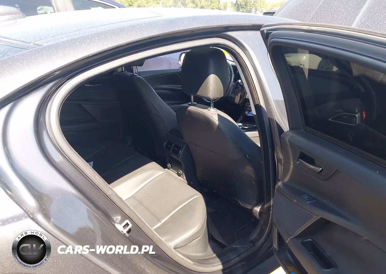 2017 Jaguar Xe 25T Premium VIN:SAJAD4BG9HA955560 - 8