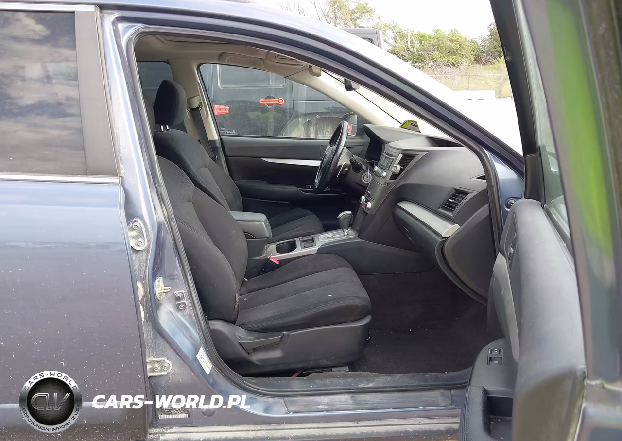 2013 Subaru Outback 2.5I Premium VIN:4S4BRCGC7D3215245 - 5
