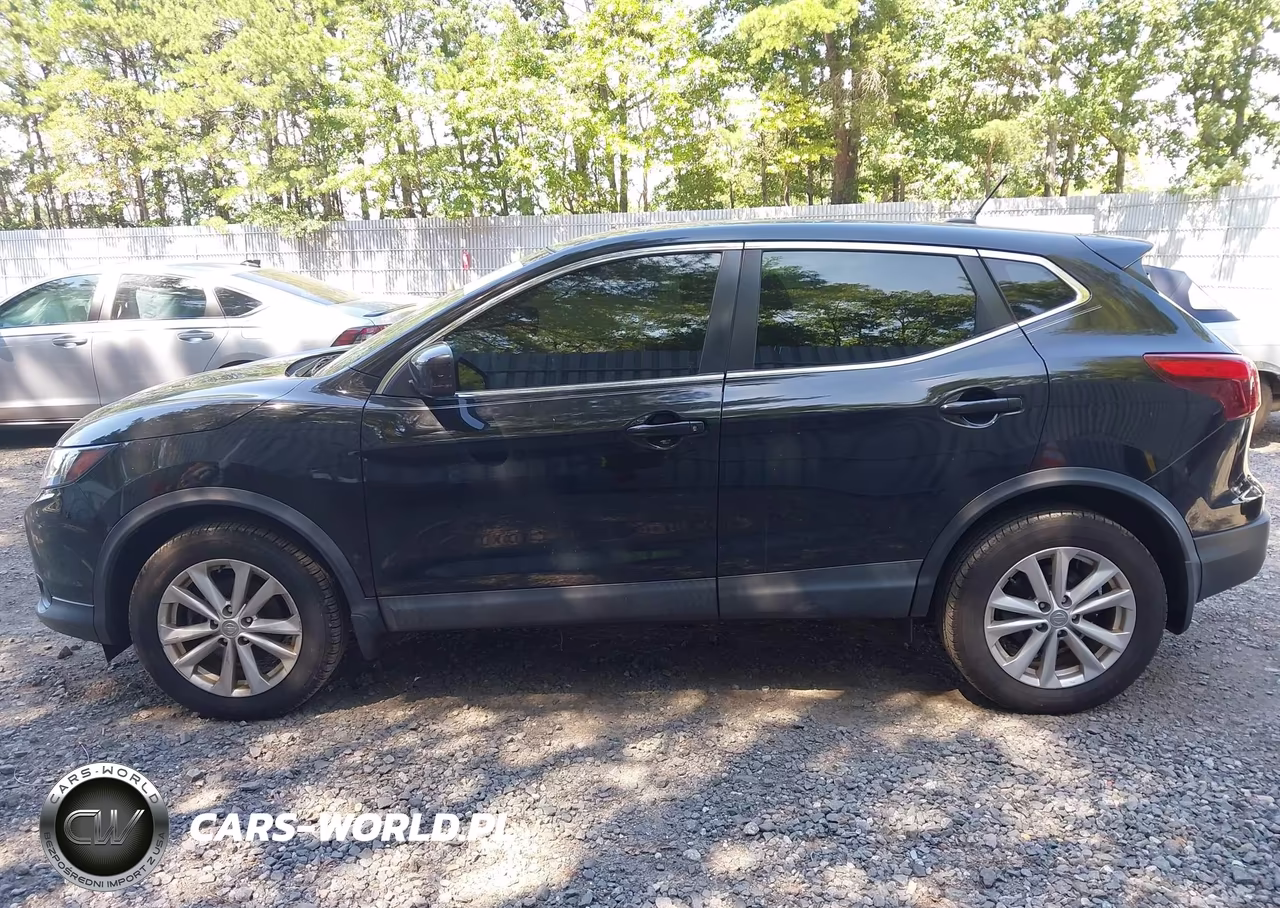 2018 Nissan Rogue Sport S VIN:JN1BJ1CP6JW152578 - 14