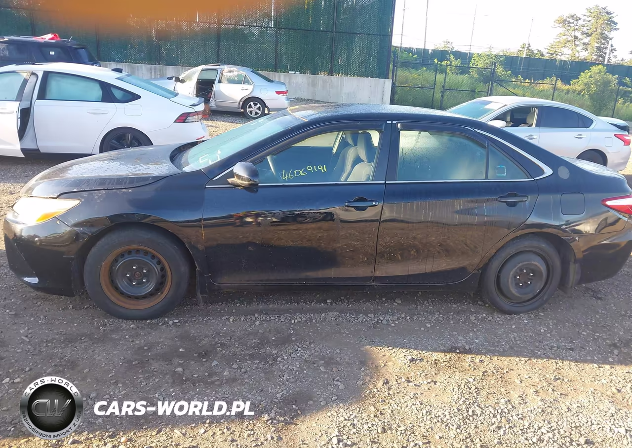 2015 Toyota Camry Hybrid Le VIN:4T1BD1FK8FU155355 - 14
