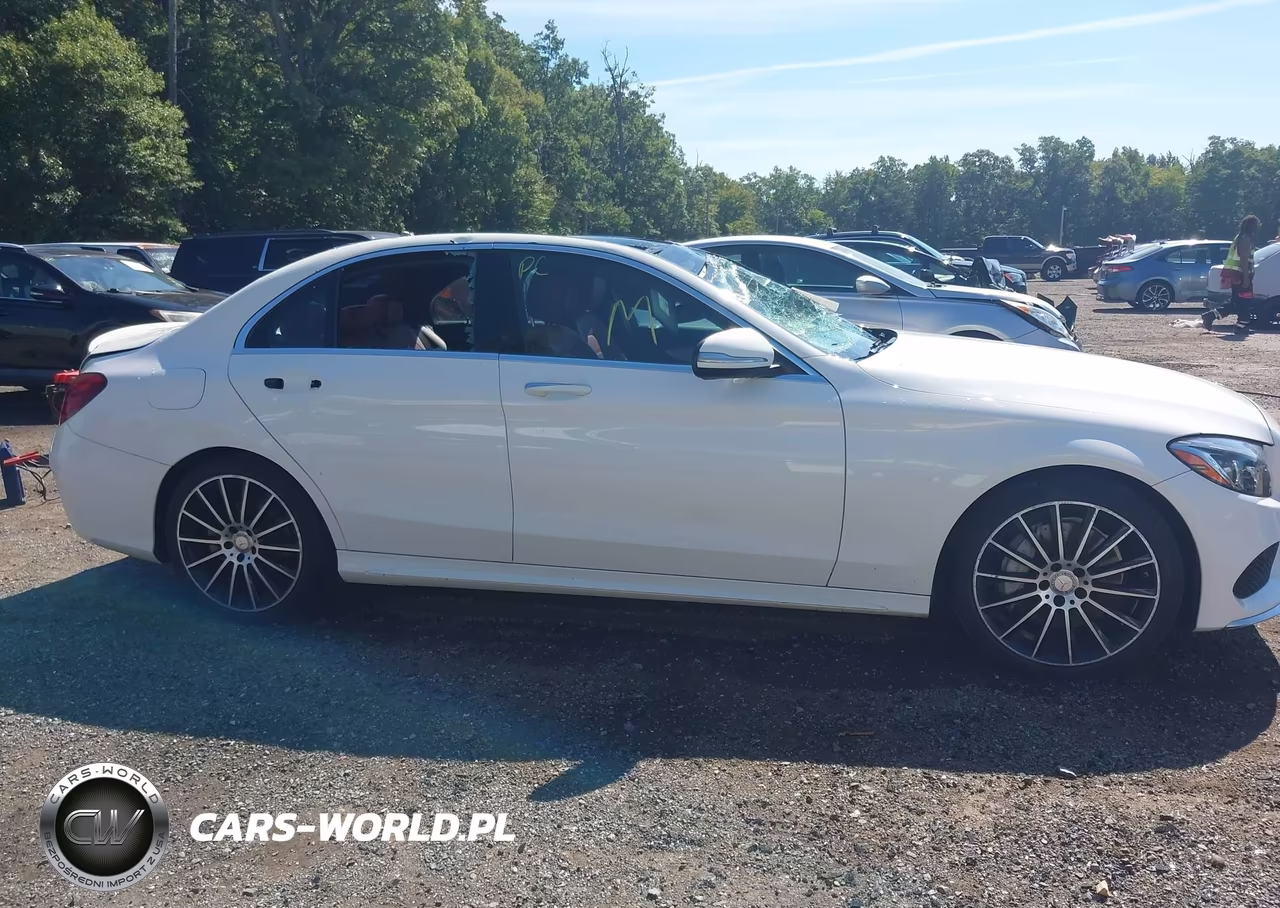 2015 Mercedes-Benz C 300 Sport 4Matic VIN:55SWF4KB4FU058118 - 13