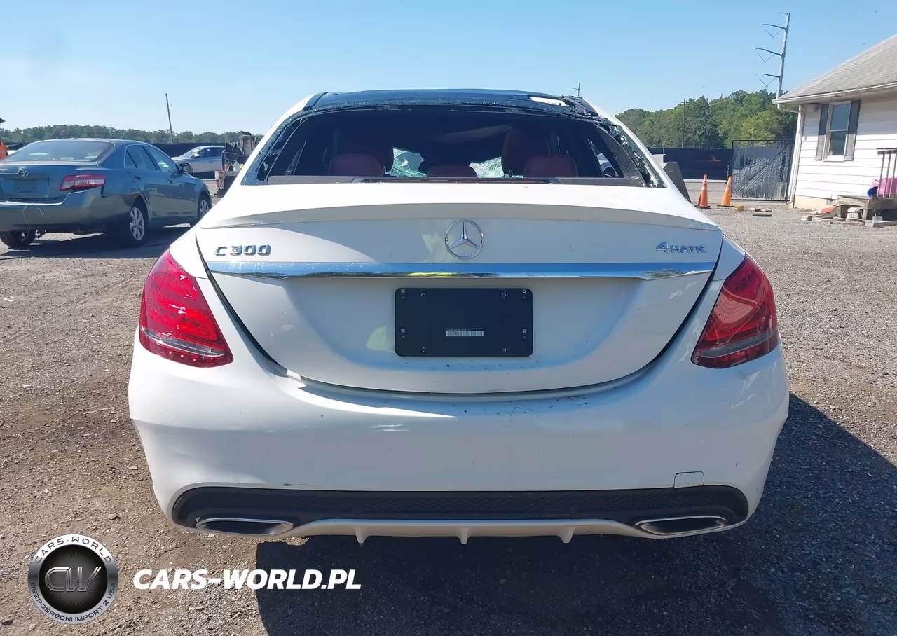 2015 Mercedes-Benz C 300 Sport 4Matic VIN:55SWF4KB4FU058118 - 16