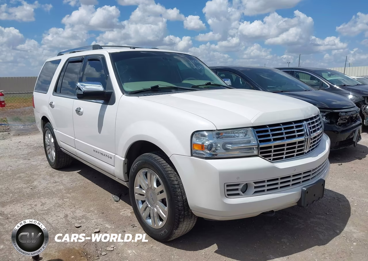 2013 Lincoln Navigator – zdjęcie 1 z 18