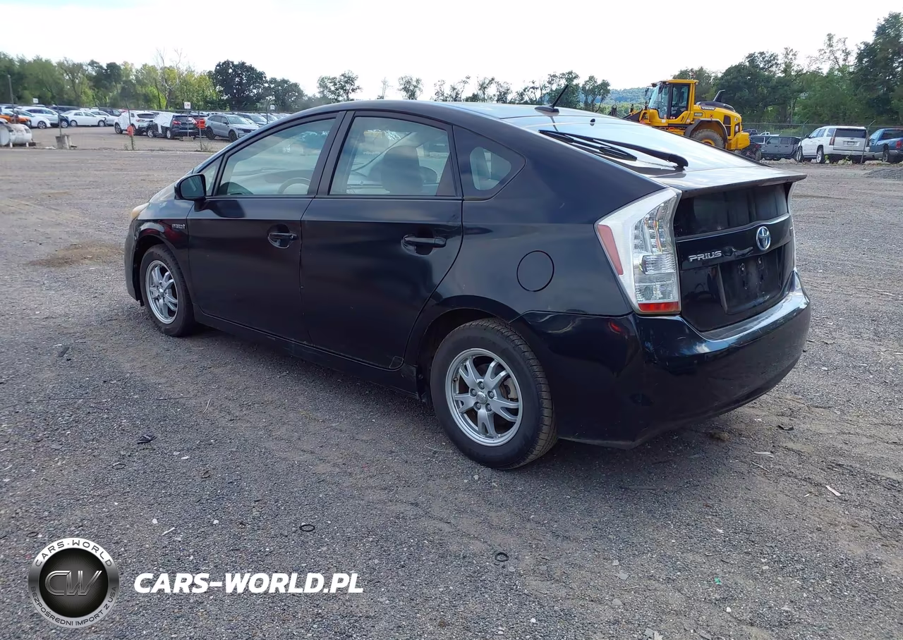 2011 Toyota Prius Two VIN:JTDKN3DU0B1477890 - 3