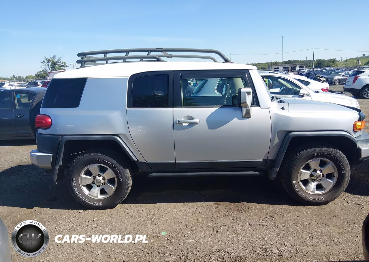 2007 Toyota Fj Cruiser VIN:JTEBU11FX70013625 - 13