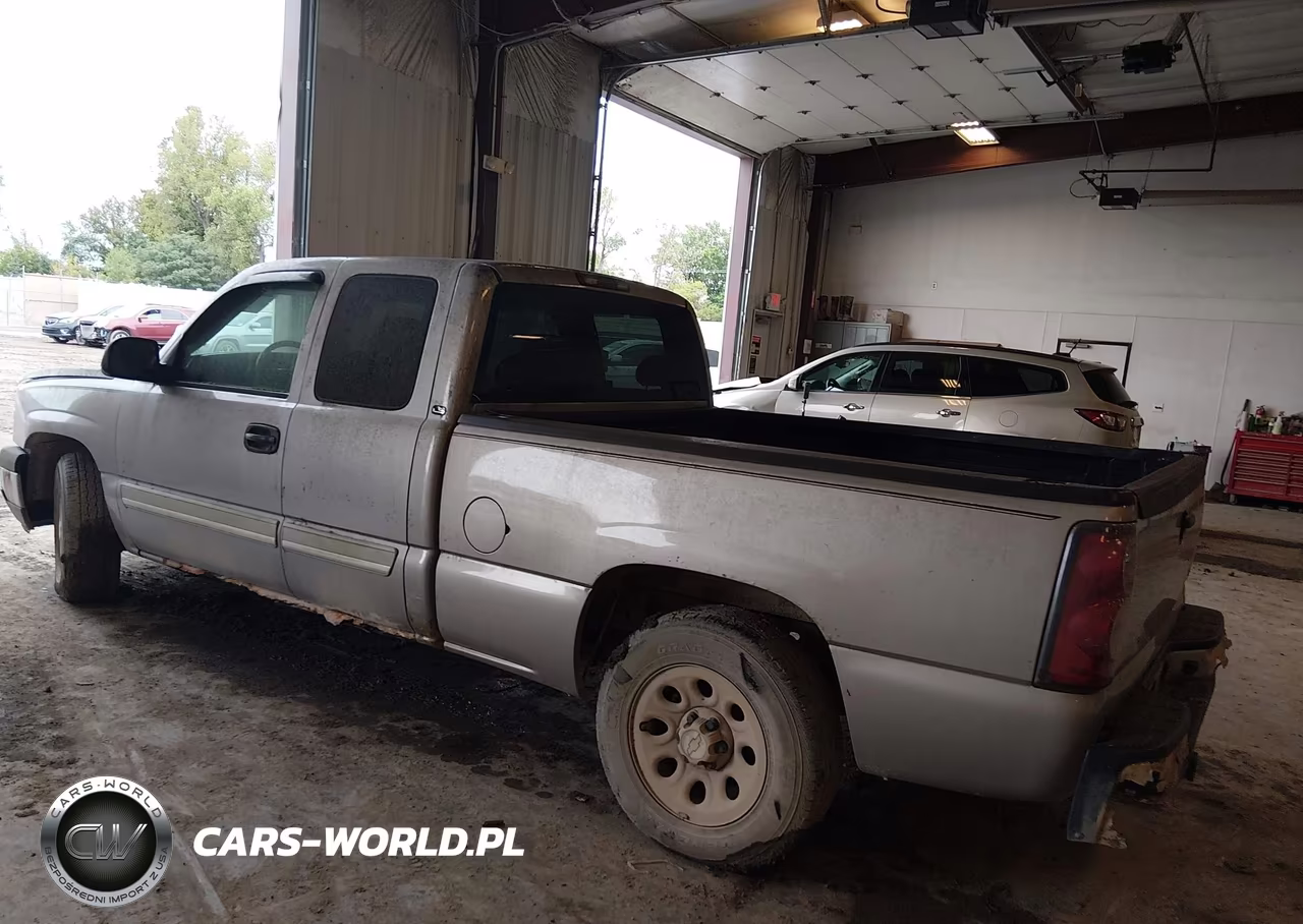2005 Chevrolet Silverado VIN:2GCEC19T151258720 - 3