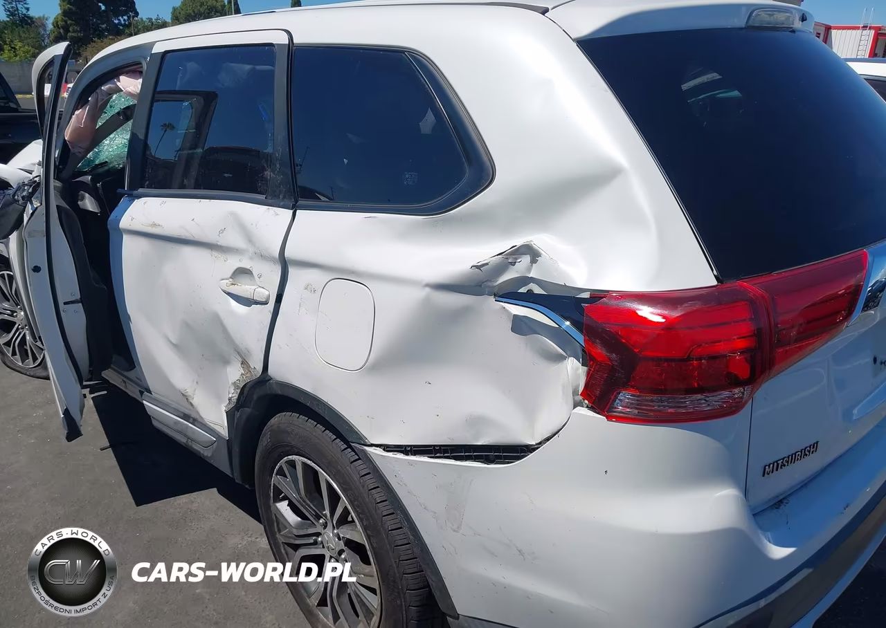 2016 Mitsubishi Outlander Se VIN:JA4AD3A37GZ056083 - 17