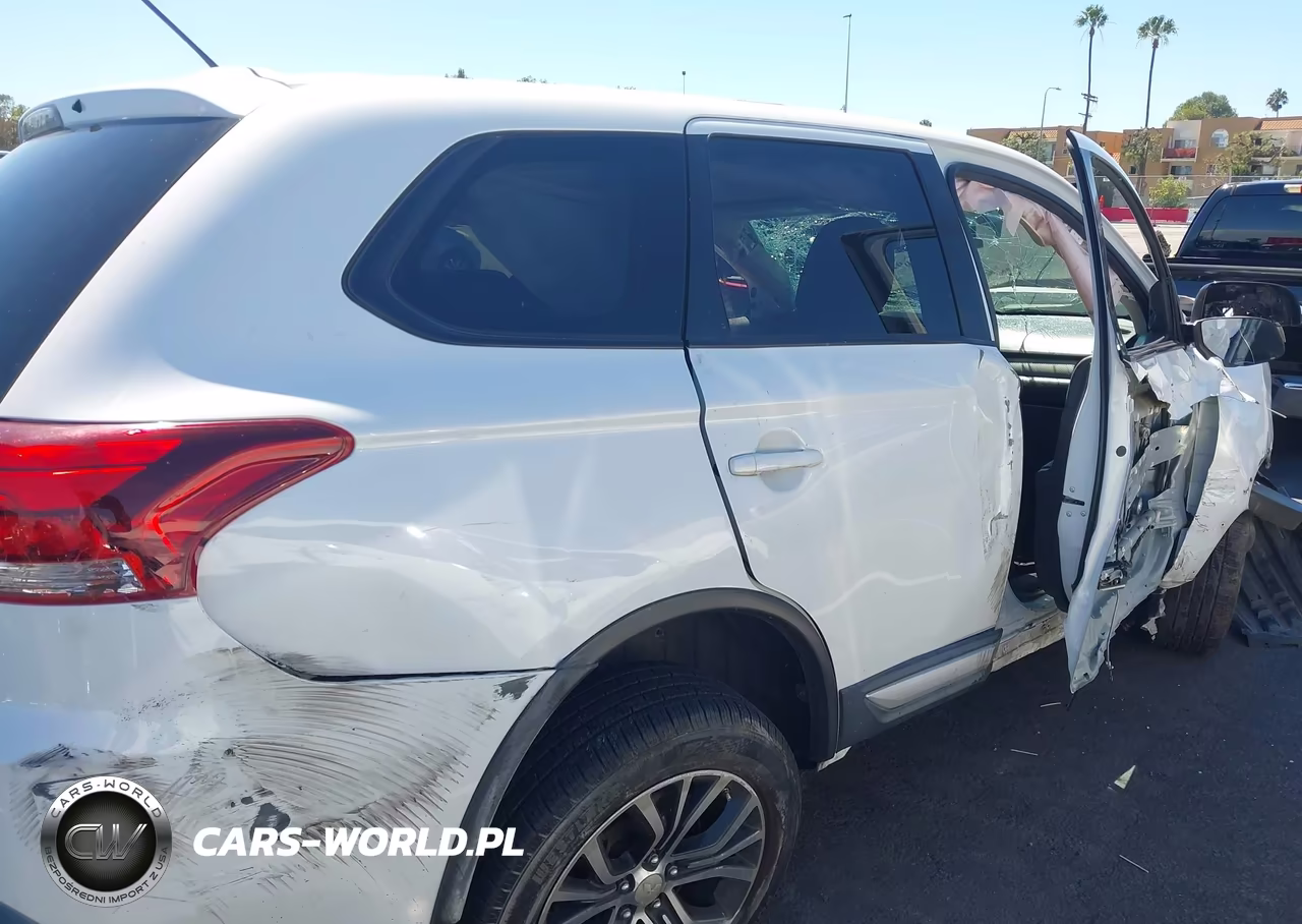 2016 Mitsubishi Outlander Se VIN:JA4AD3A37GZ056083 - 18