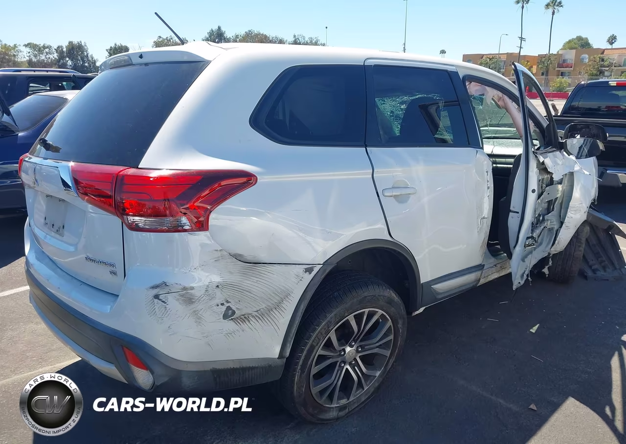 2016 Mitsubishi Outlander Se VIN:JA4AD3A37GZ056083 - 4