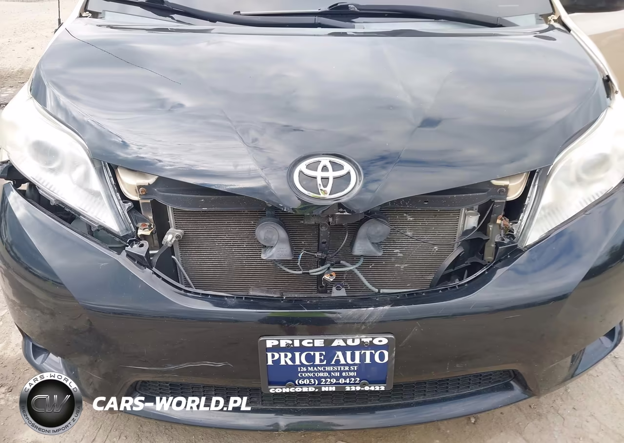 2014 Toyota Sienna Xle V6 8 Passenger VIN:5TDYK3DC6ES484893 - 17