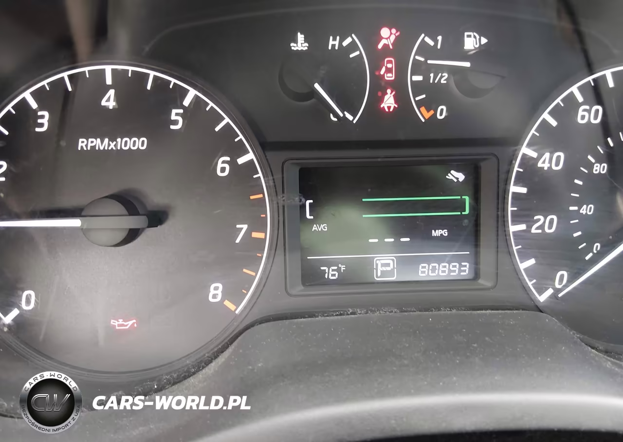 2016 Nissan Sentra S VIN:3N1AB7AP7GY323001 - 7