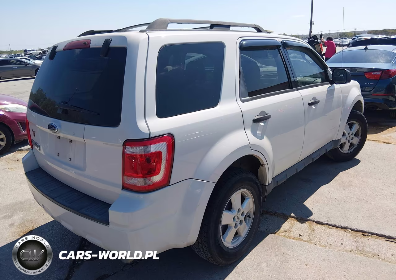 2009 Ford Escape Xlt VIN:1FMCU03779KA37229 - 4