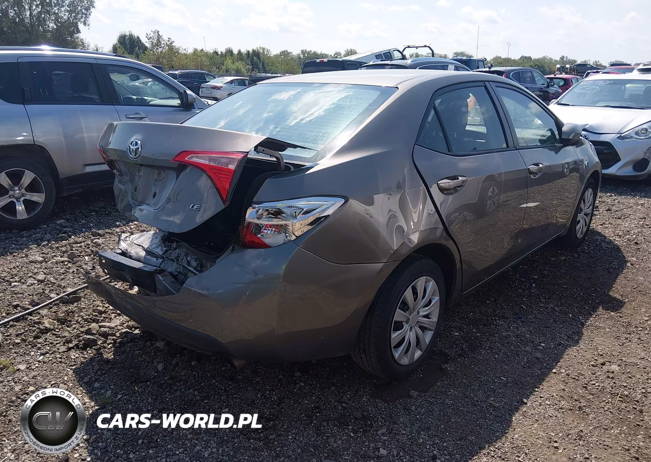 2017 Toyota Corolla Le VIN:2T1BURHE2HC958415 - 4