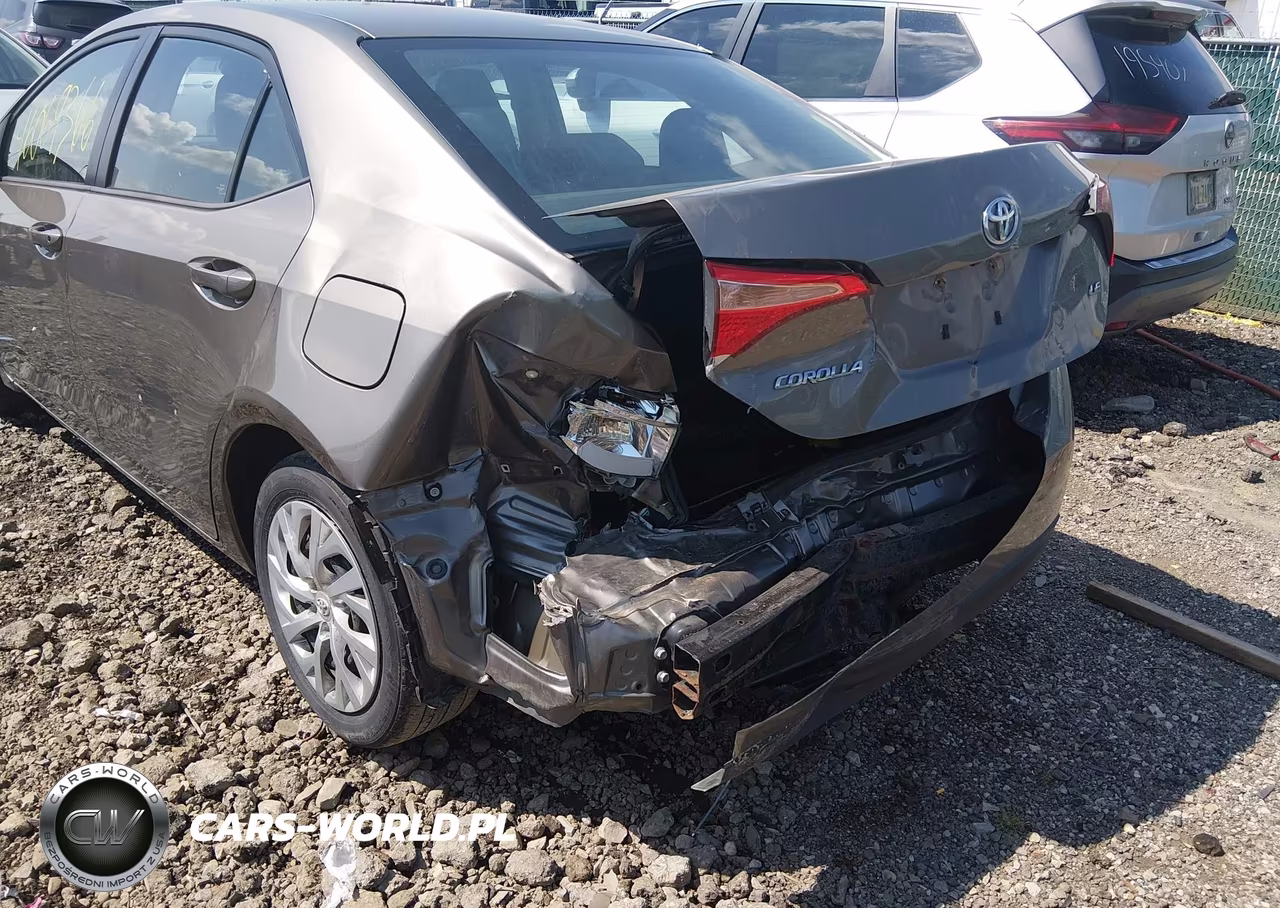 2017 Toyota Corolla Le VIN:2T1BURHE2HC958415 - 6