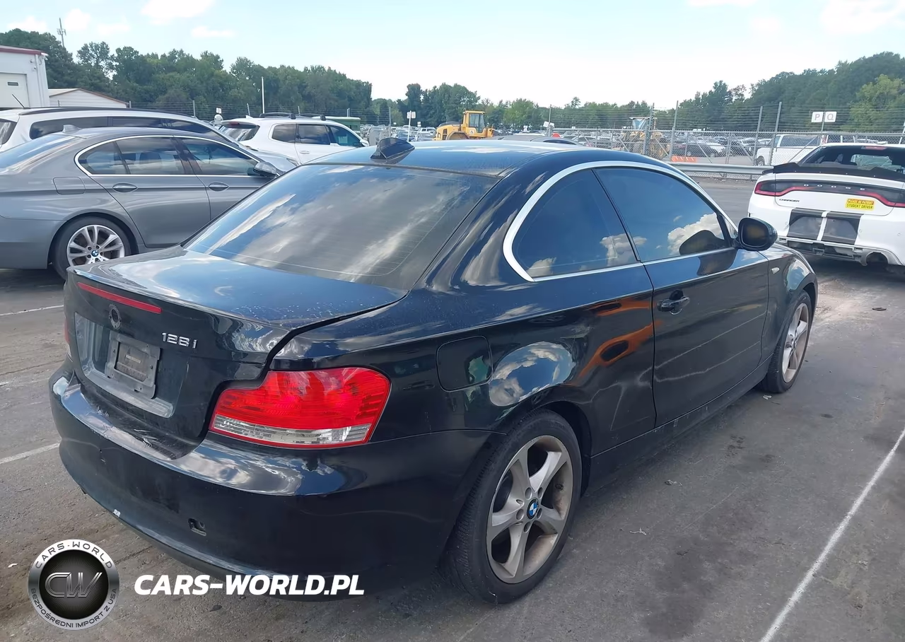 2011 BMW 128I VIN:WBAUP7C57BVK78636 - 4