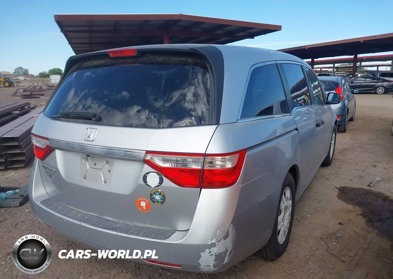 2013 Honda Odyssey Lx VIN:5FNRL5H23DB057706 - 4