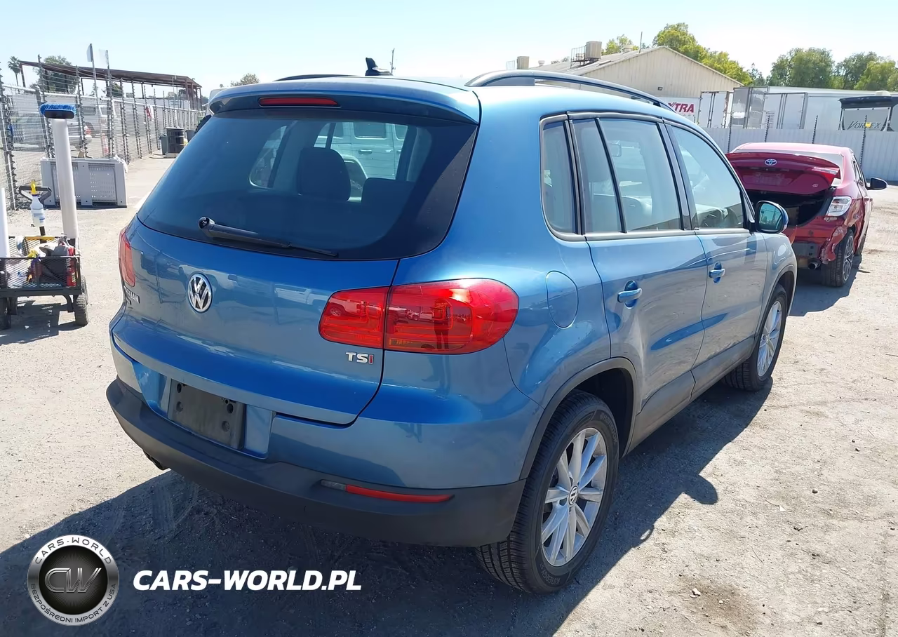 2017 Volkswagen Tiguan 2.0T-2.0T S VIN:WVGAV7AX6HK047264 - 4