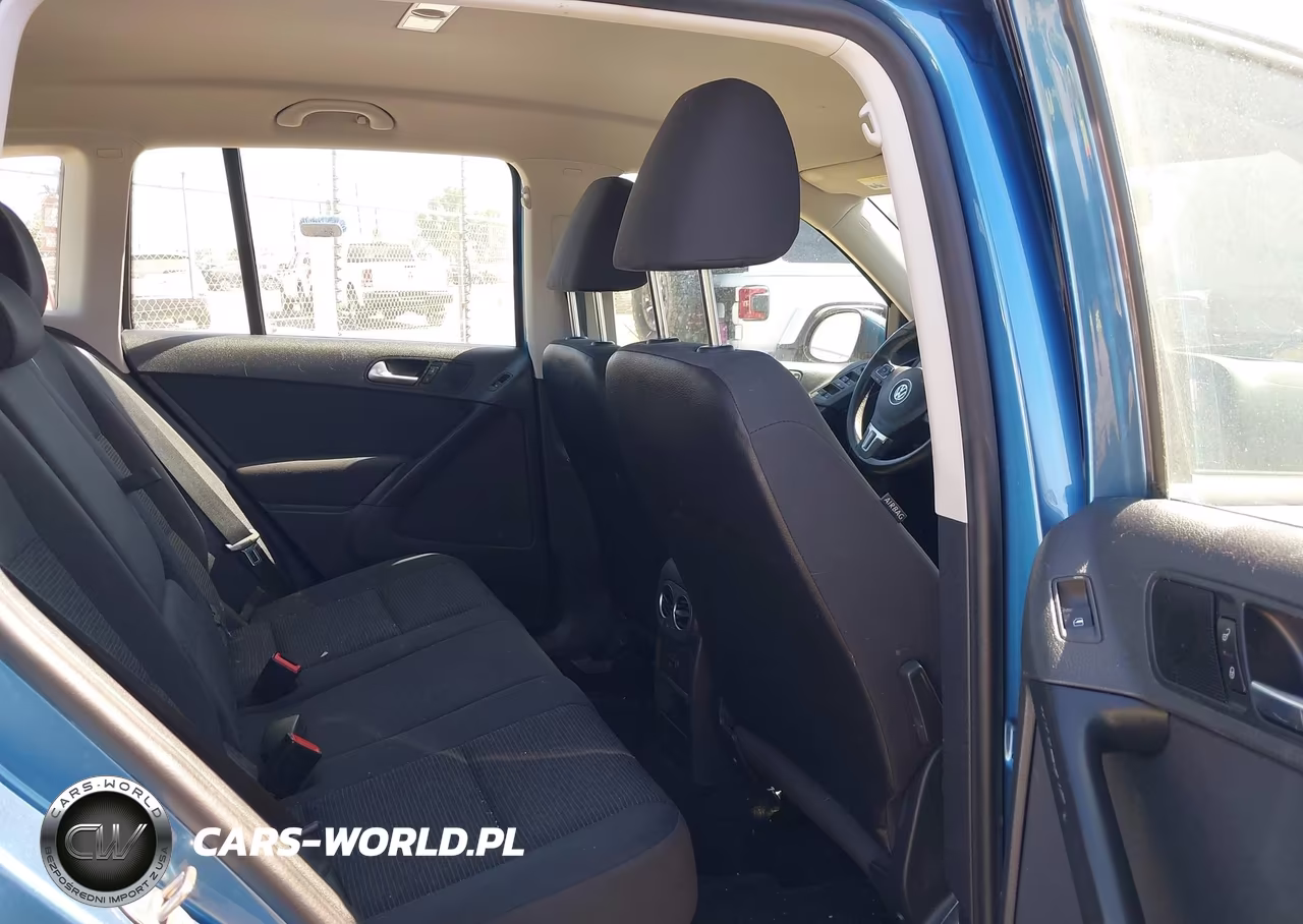 2017 Volkswagen Tiguan 2.0T-2.0T S VIN:WVGAV7AX6HK047264 - 8