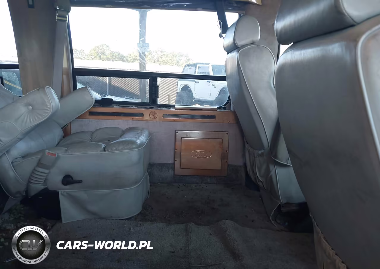 1996 Ford Econoline E150 Van VIN:1FDEE14H4THA22985 - 8