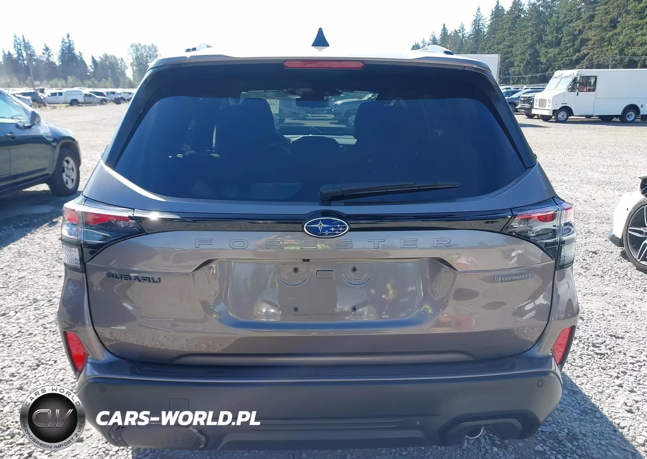 2025 Subaru Forester Touring Hybrid VIN:JF2SLSTD9SH433672 - 17