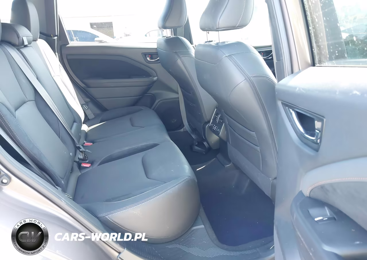 2025 Subaru Forester Touring Hybrid VIN:JF2SLSTD9SH433672 - 19