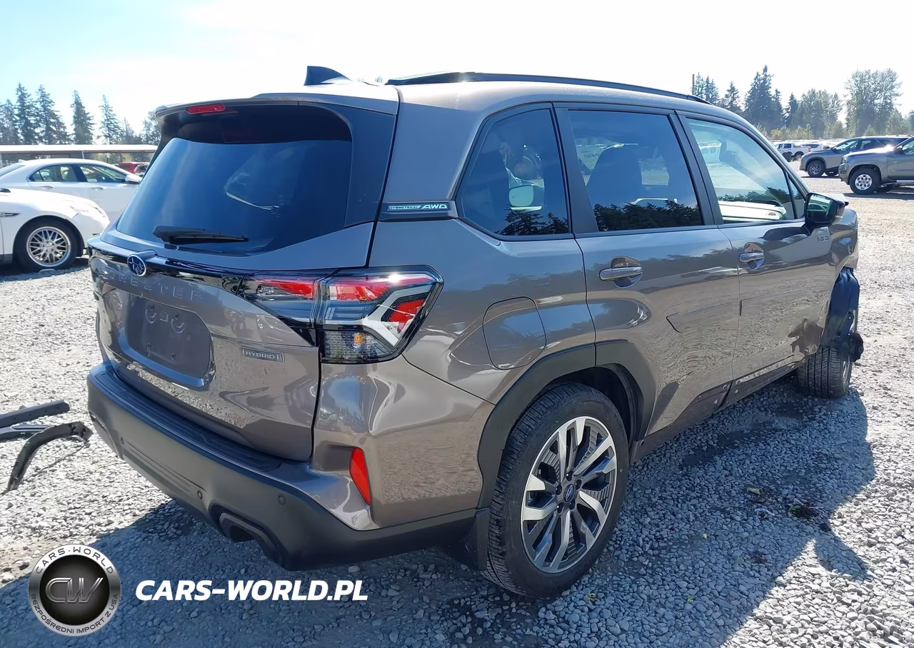 2025 Subaru Forester Touring Hybrid VIN:JF2SLSTD9SH433672 - 4