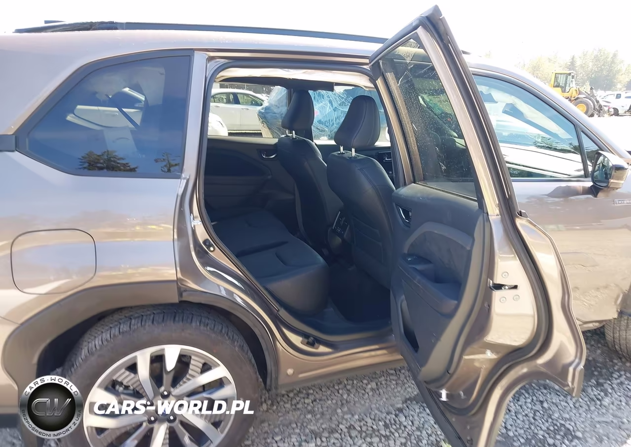2025 Subaru Forester Touring Hybrid VIN:JF2SLSTD9SH433672 - 8