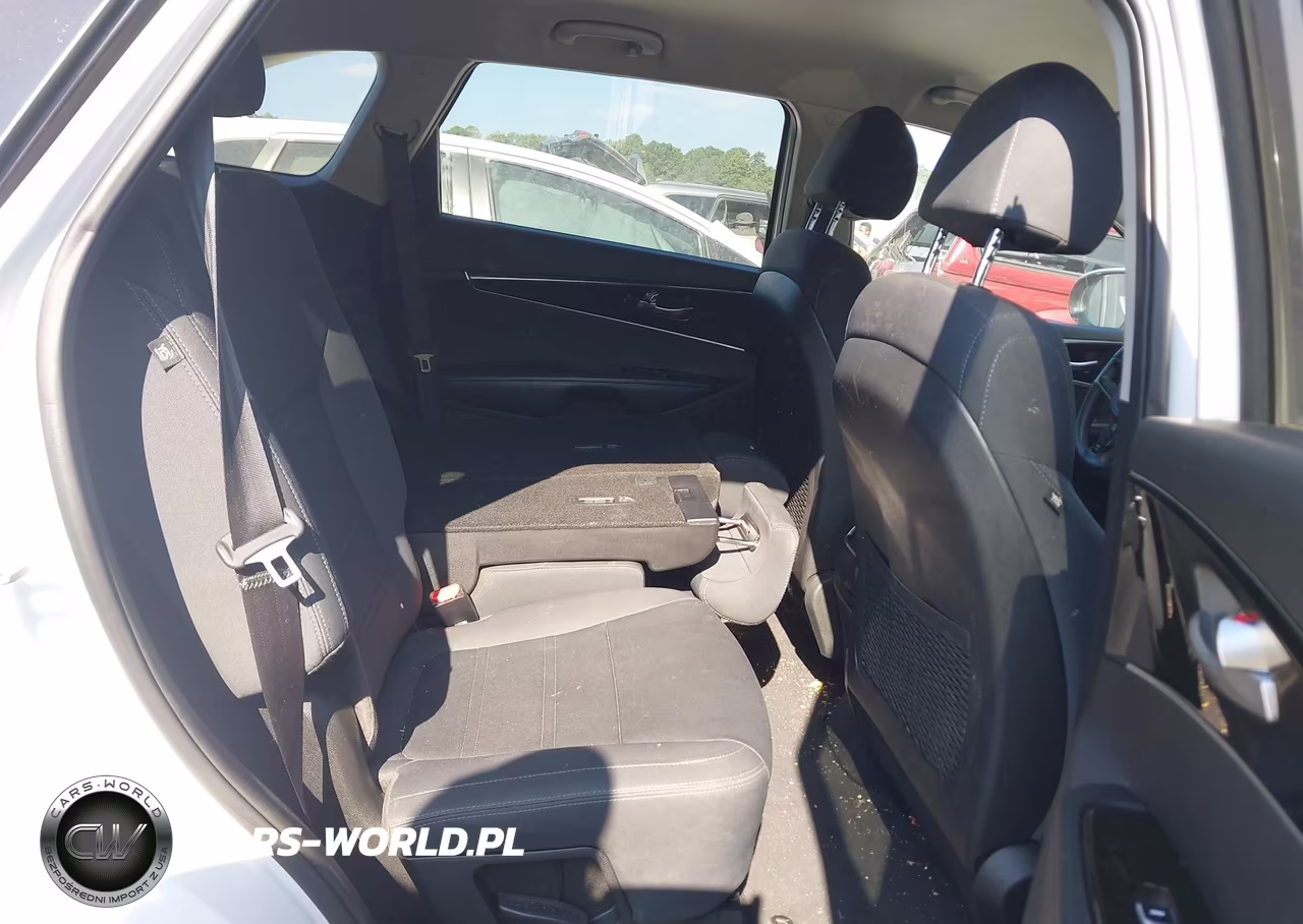 2018 Kia Sorento 3.3L Lx VIN:5XYPGDA59JG421559 - 8