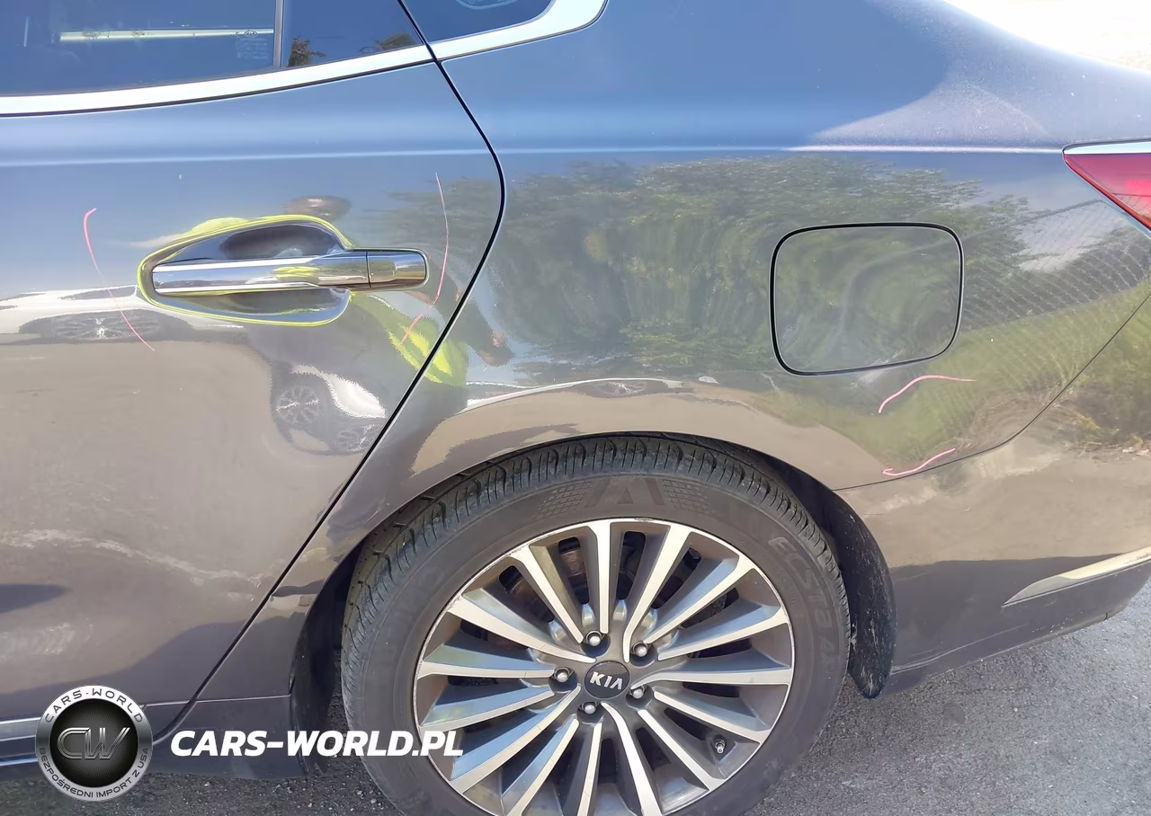 2018 Kia Cadenza Premium VIN:KNALC4J10J5119543 - 19