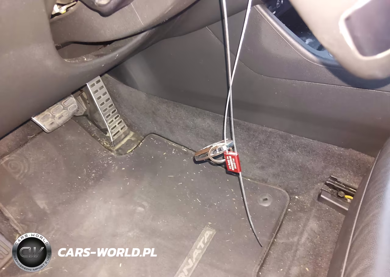 2018 Hyundai Sonata Sport VIN:5NPE34AF3JH655376 - 11