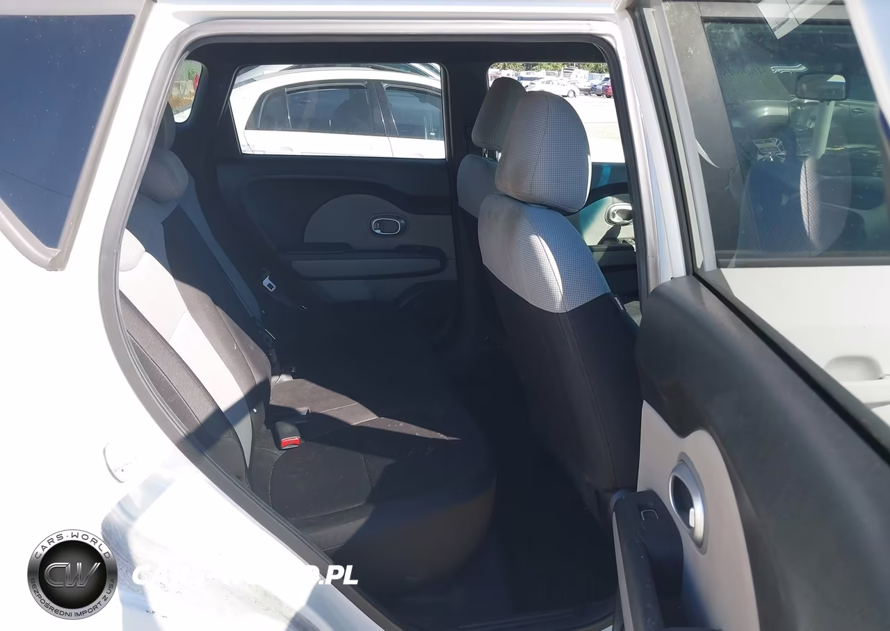 2018 Kia Soul VIN:KNDJN2A23J7595355 - 8