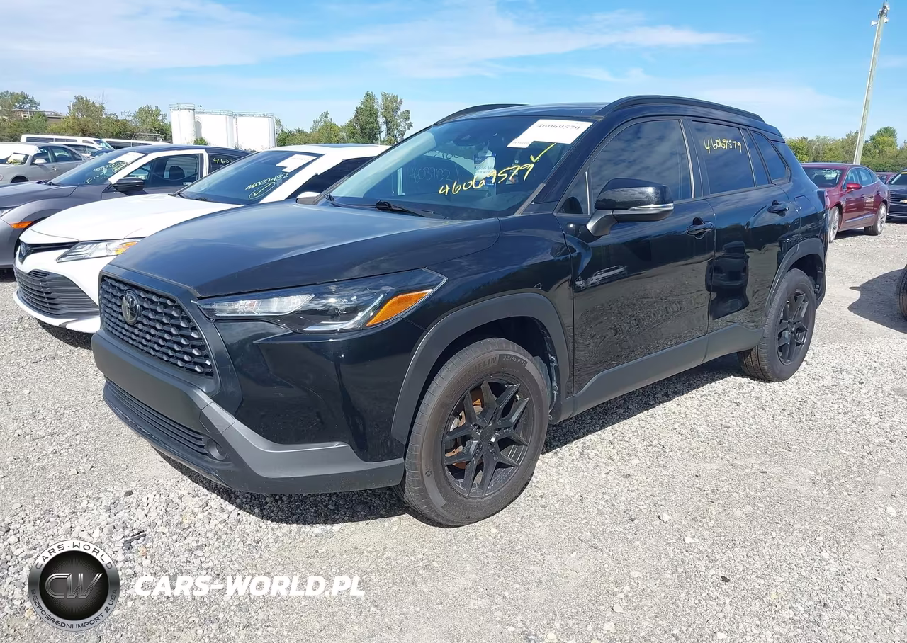 2022 Toyota Corolla Cross Le VIN:7MUBAAAG5NV032492 - 2