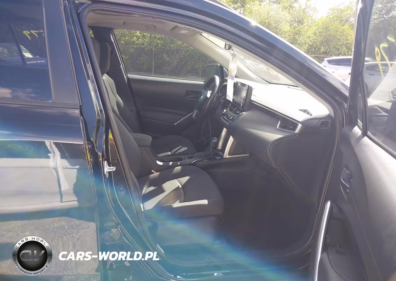 2022 Toyota Corolla Cross Le VIN:7MUBAAAG5NV032492 - 5