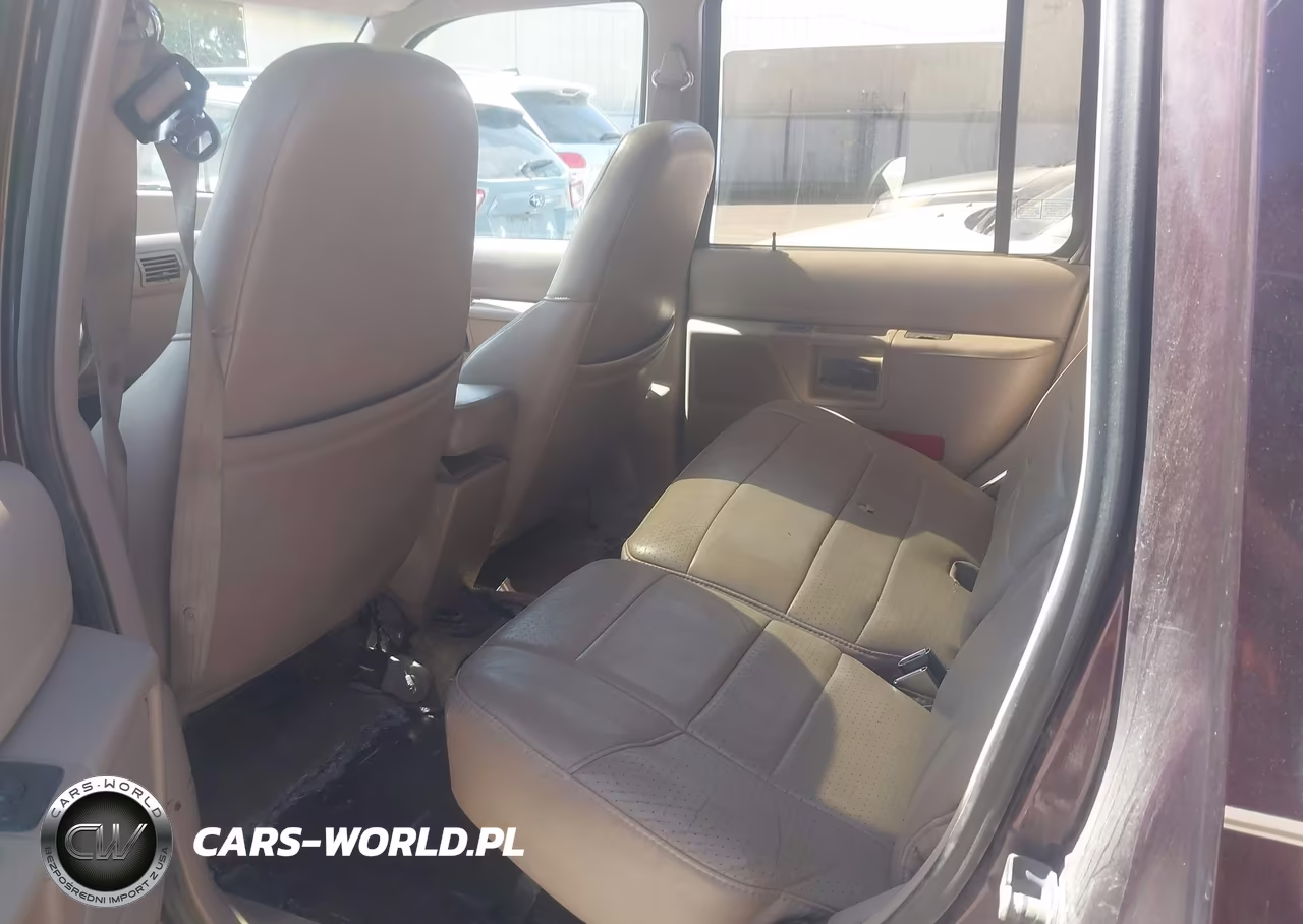 1994 Ford Explorer VIN:1FMDU34X9RUB22100 - 8