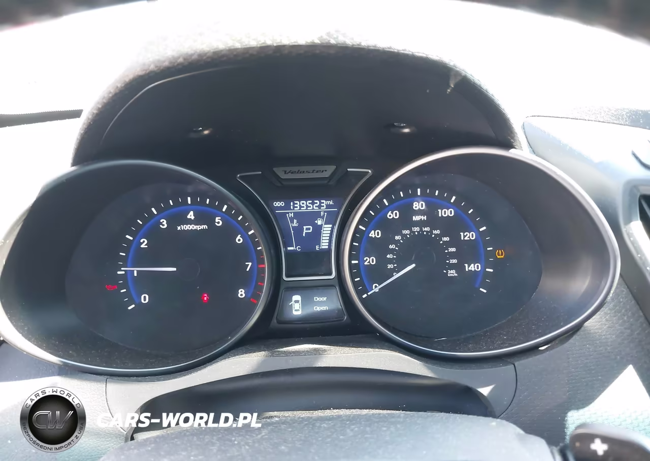 2014 Hyundai Veloster Turbo W-Black VIN:KMHTC6AE5EU200952 - 7
