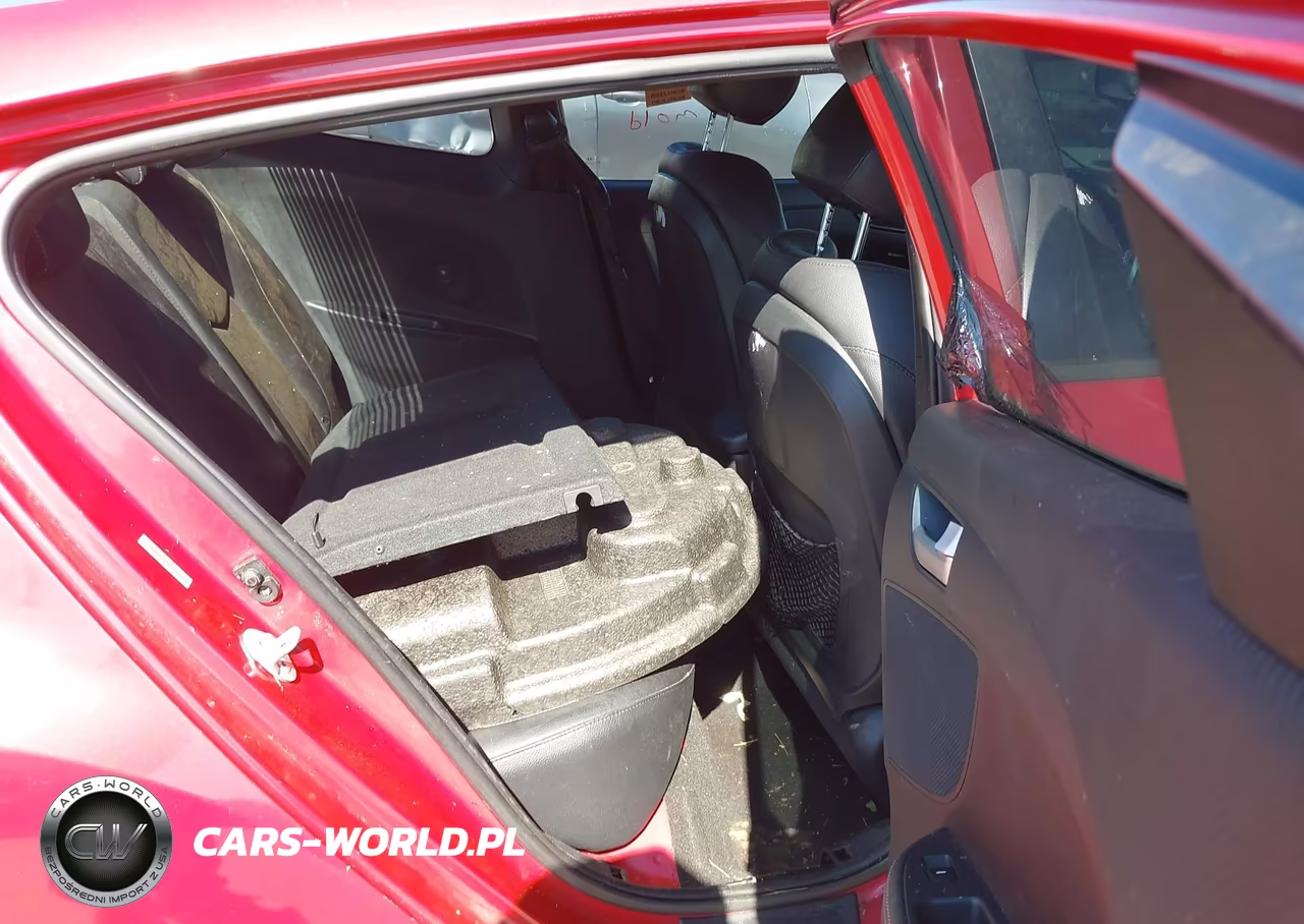2014 Hyundai Veloster Turbo W-Black VIN:KMHTC6AE5EU200952 - 8