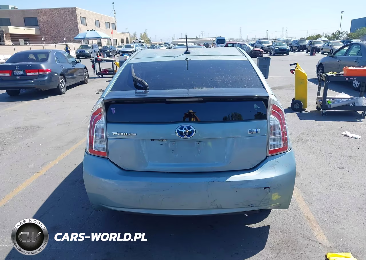 2015 Toyota Prius Three VIN:JTDKN3DU6F1959821 - 17