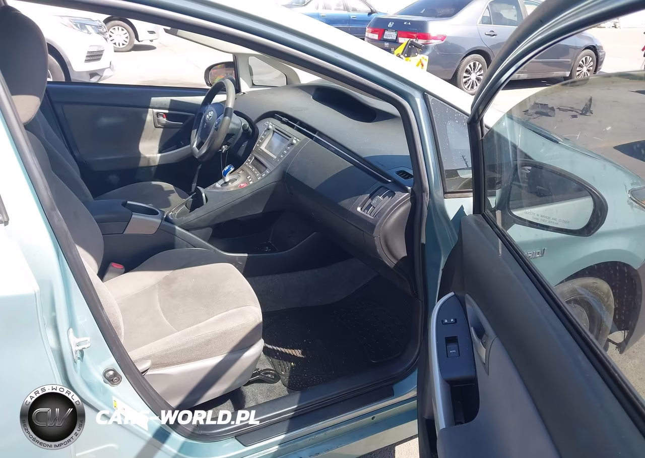 2015 Toyota Prius Three VIN:JTDKN3DU6F1959821 - 5