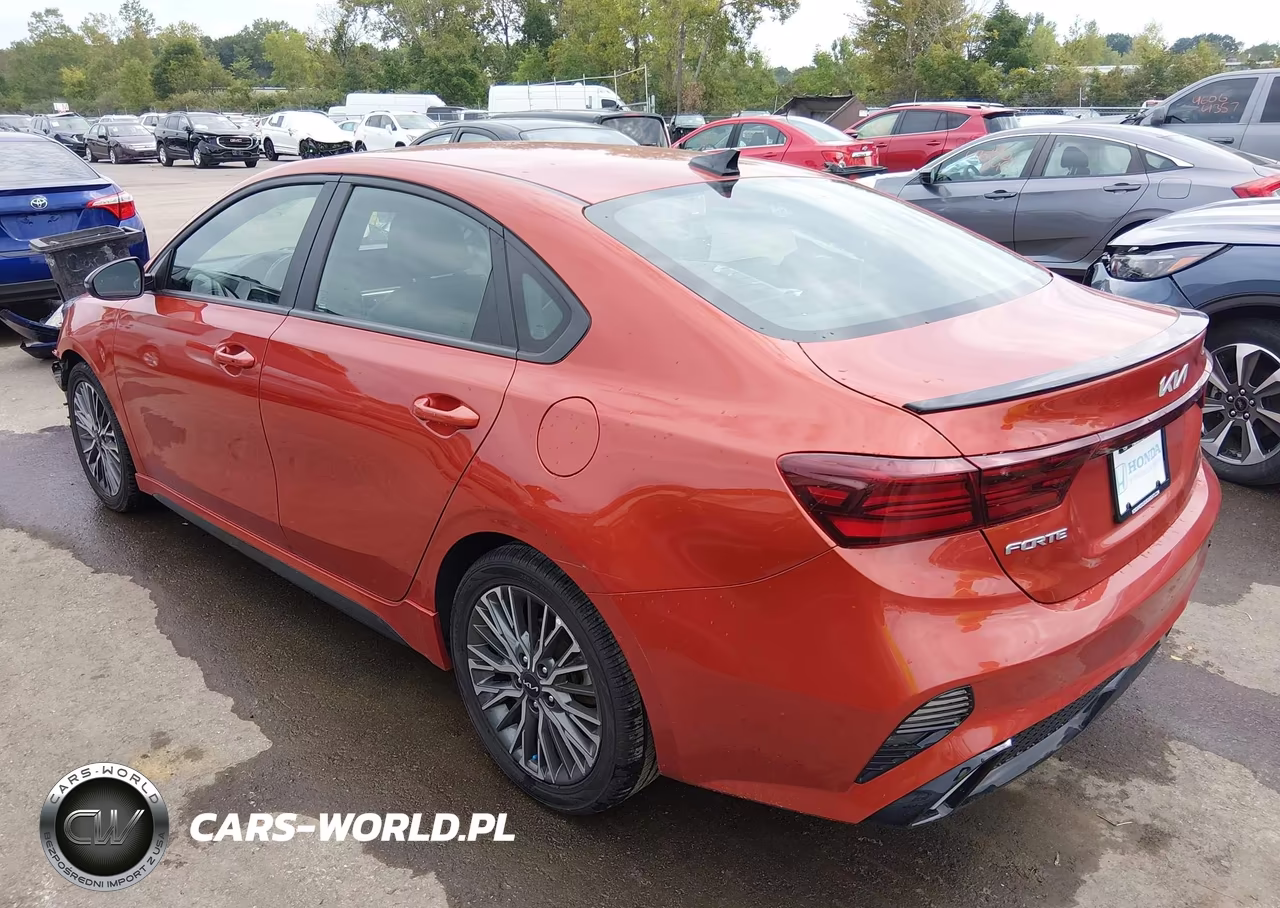 2022 Kia Forte Gt-Line VIN:3KPF54AD5NE437172 - 3