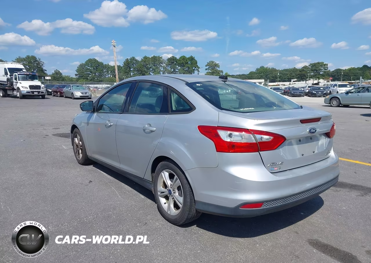 2013 Ford Focus Se VIN:1FADP3F2XDL151445 - 3