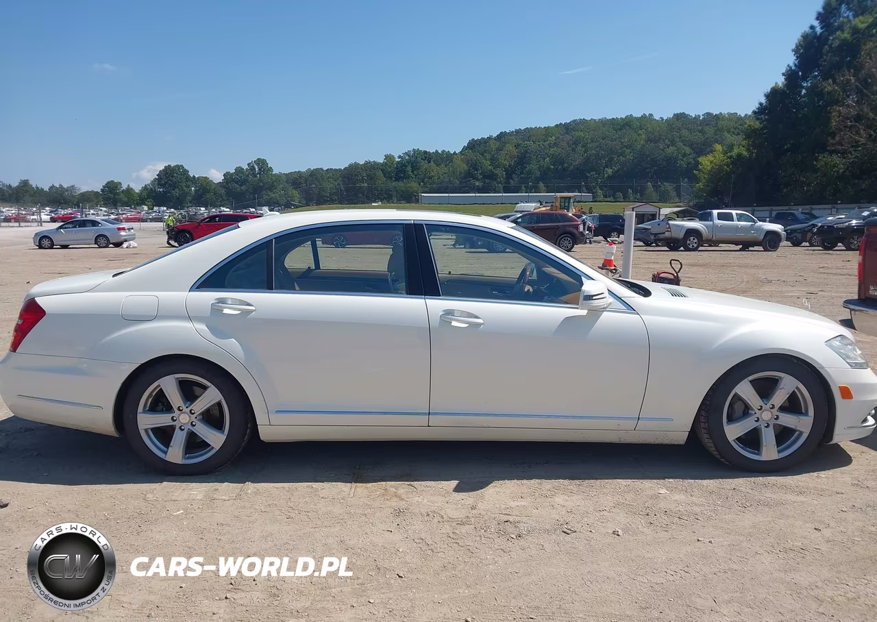 2010 Mercedes-Benz S 550 4Matic VIN:WDDNG8GBXAA357615 - 12
