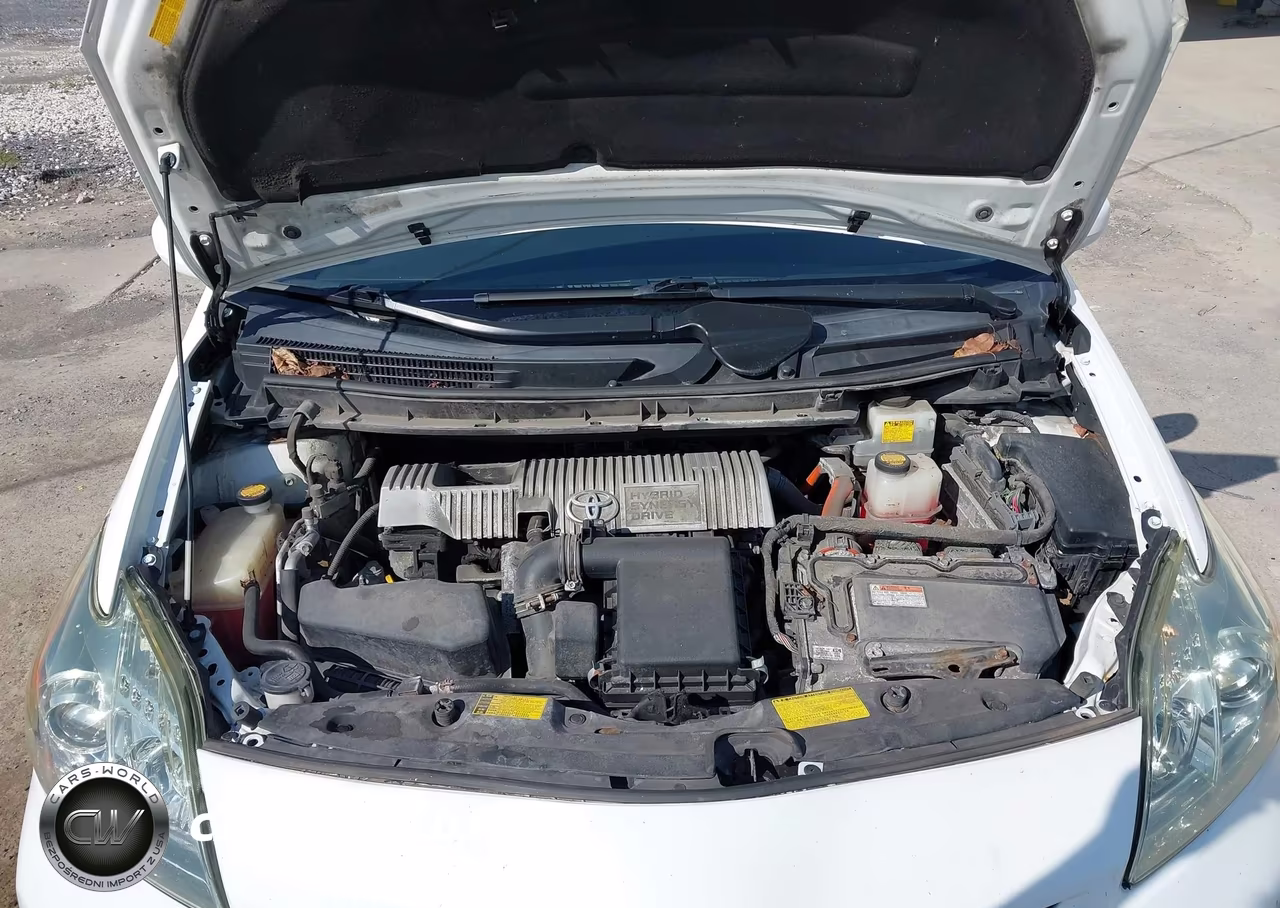2013 Toyota Prius Two VIN:JTDKN3DU4D1687055 - 10