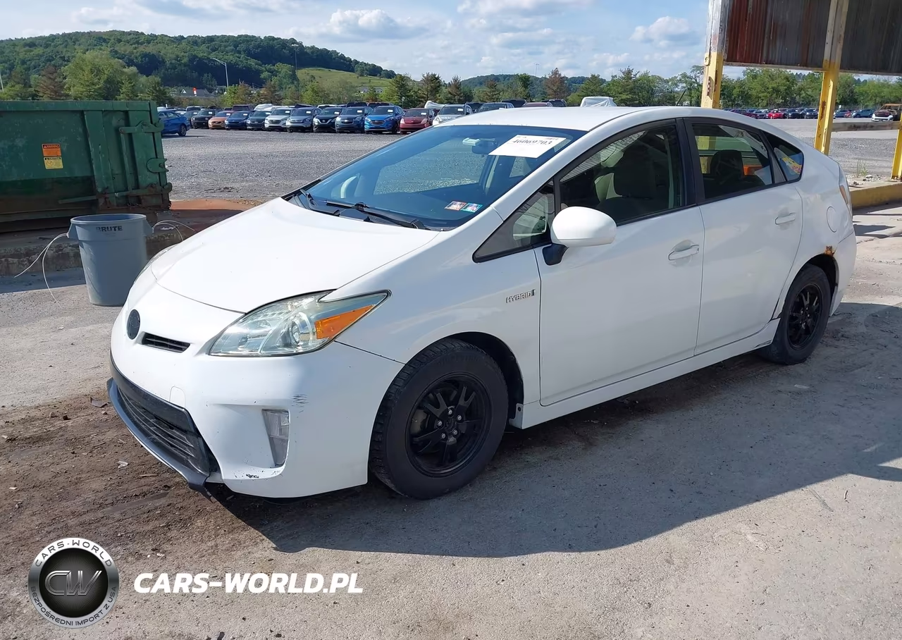 2013 Toyota Prius Two VIN:JTDKN3DU4D1687055 - 2