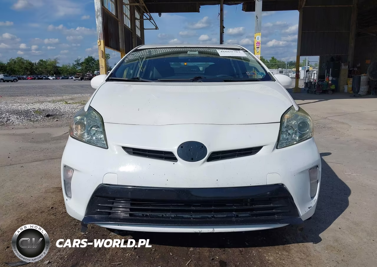 2013 Toyota Prius Two VIN:JTDKN3DU4D1687055 - 6
