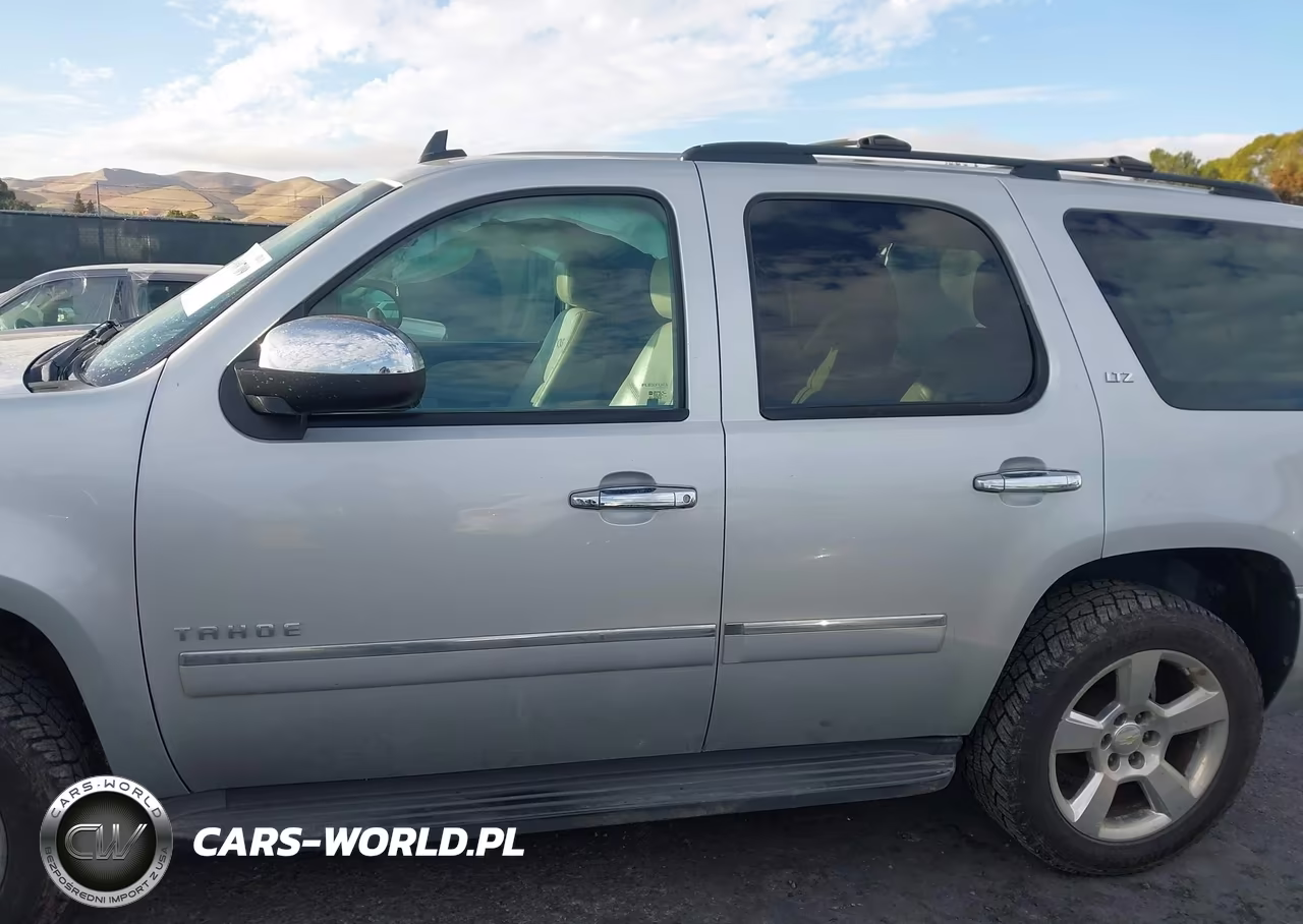 2013 Chevrolet Tahoe Ltz VIN:1GNSKCE07DR331079 - 14